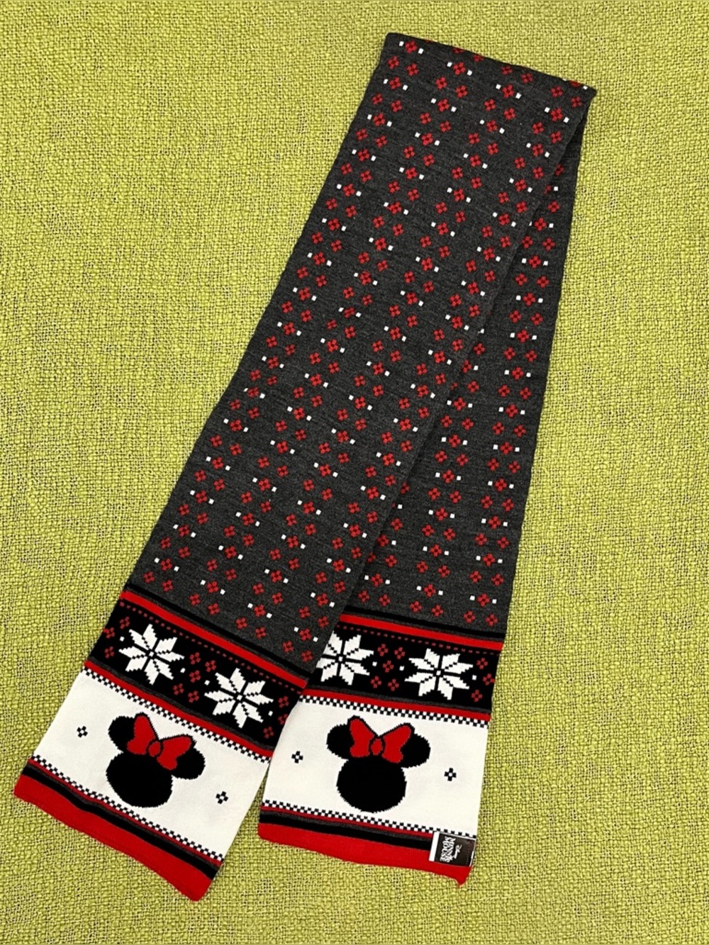 Minnie Mouse Holiday Knit Scarf in Black, Red & White
